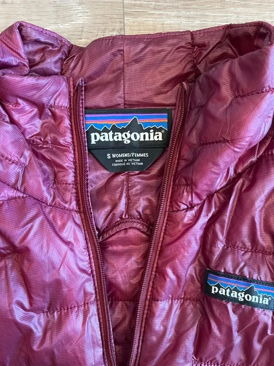 Patagonia Women’s Small Maroon Quilted Lightweight Jacket - Picture 3 of 6